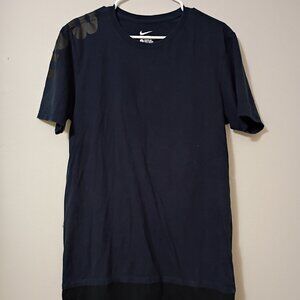 Nike T-shirt